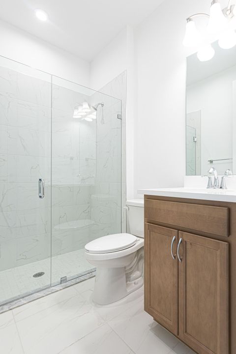 Active With Contract: $2,800 (2 beds, 2 baths, 1505 Square Feet)