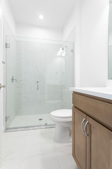 Active With Contract: $2,800 (2 beds, 2 baths, 1505 Square Feet)