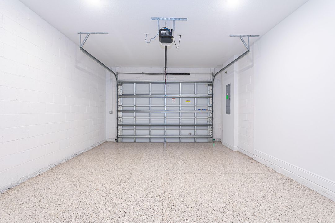 Active With Contract: $2,800 (2 beds, 2 baths, 1505 Square Feet)