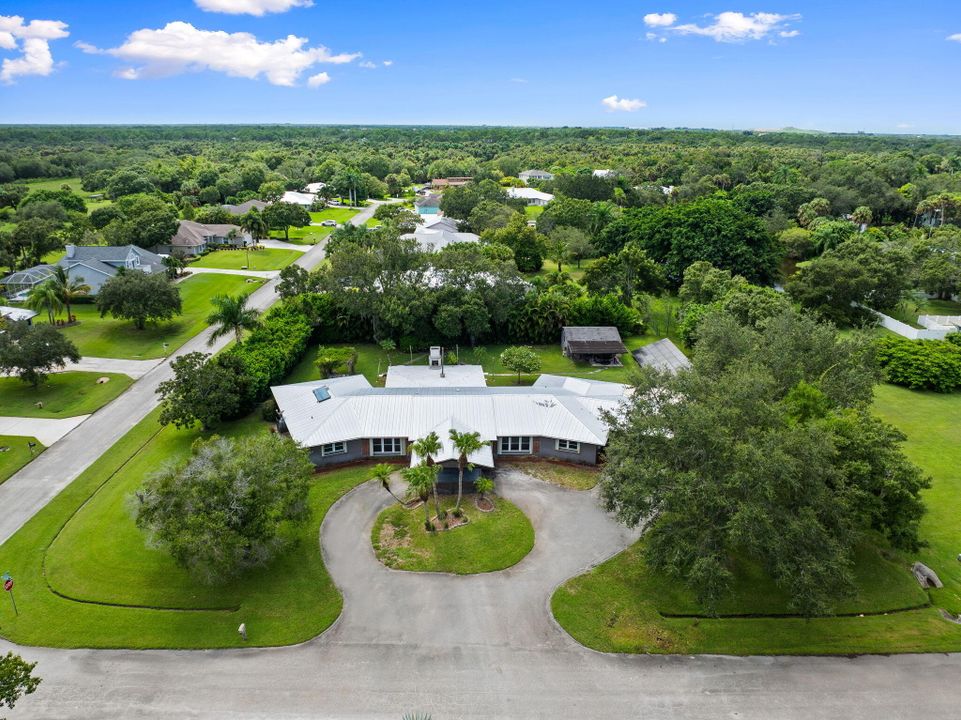 For Sale: $799,900 (4 beds, 3 baths, 4152 Square Feet)