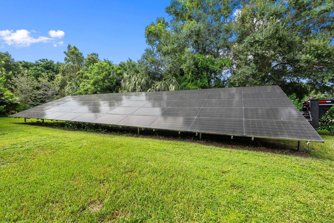 For Sale: $799,900 (4 beds, 3 baths, 4152 Square Feet)