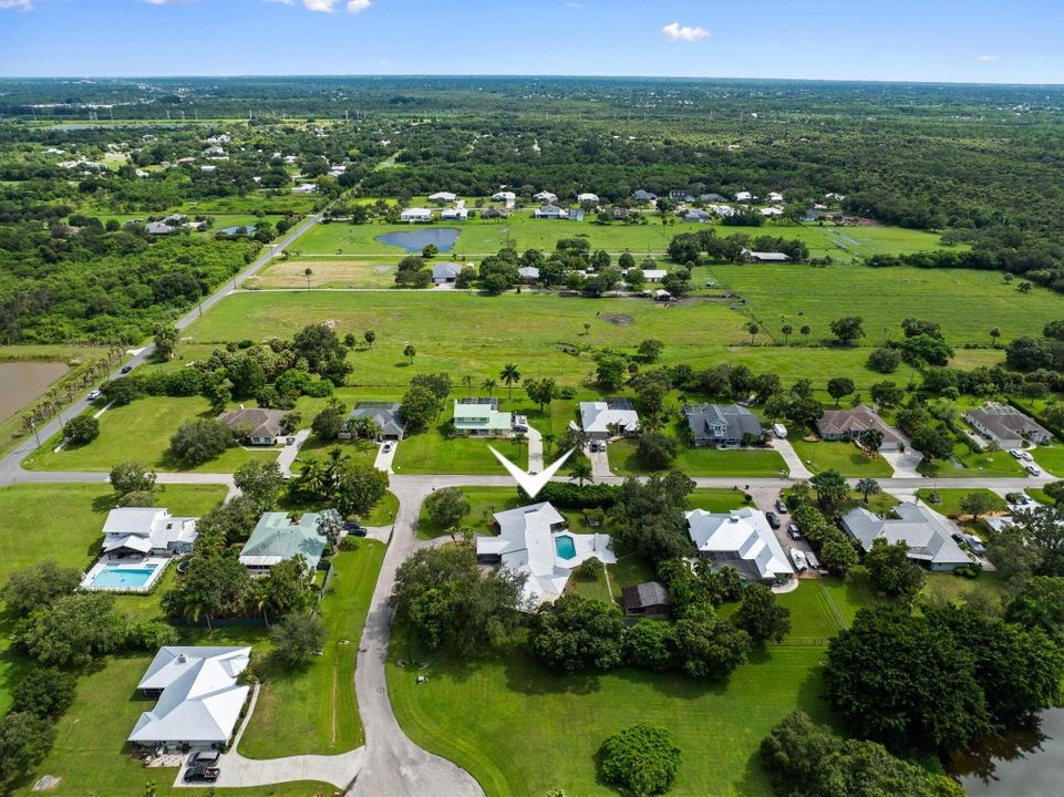 For Sale: $799,900 (4 beds, 3 baths, 4152 Square Feet)