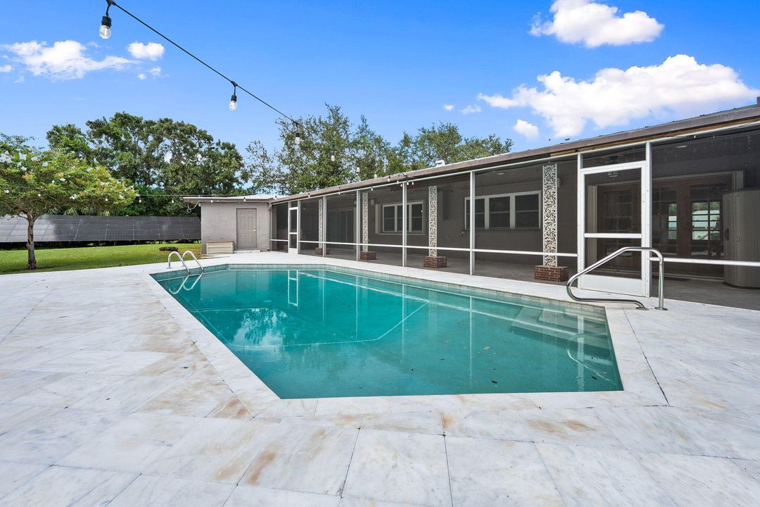 For Sale: $799,900 (4 beds, 3 baths, 4152 Square Feet)