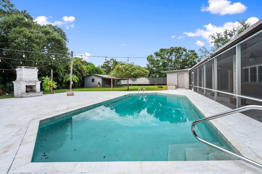 For Sale: $799,900 (4 beds, 3 baths, 4152 Square Feet)