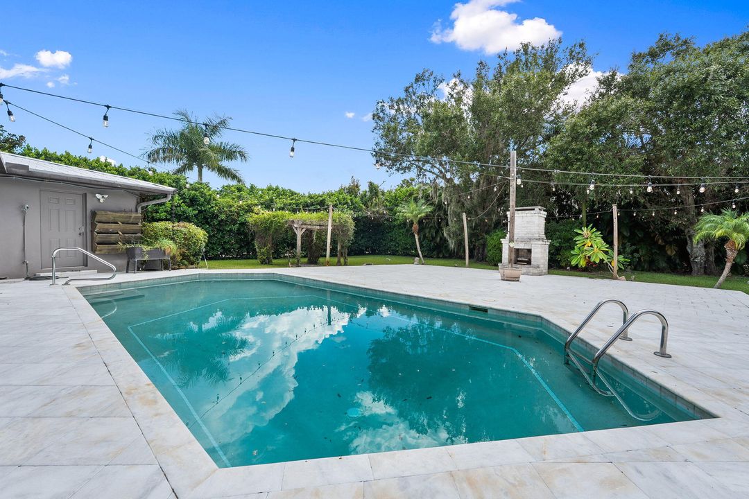 For Sale: $799,900 (4 beds, 3 baths, 4152 Square Feet)