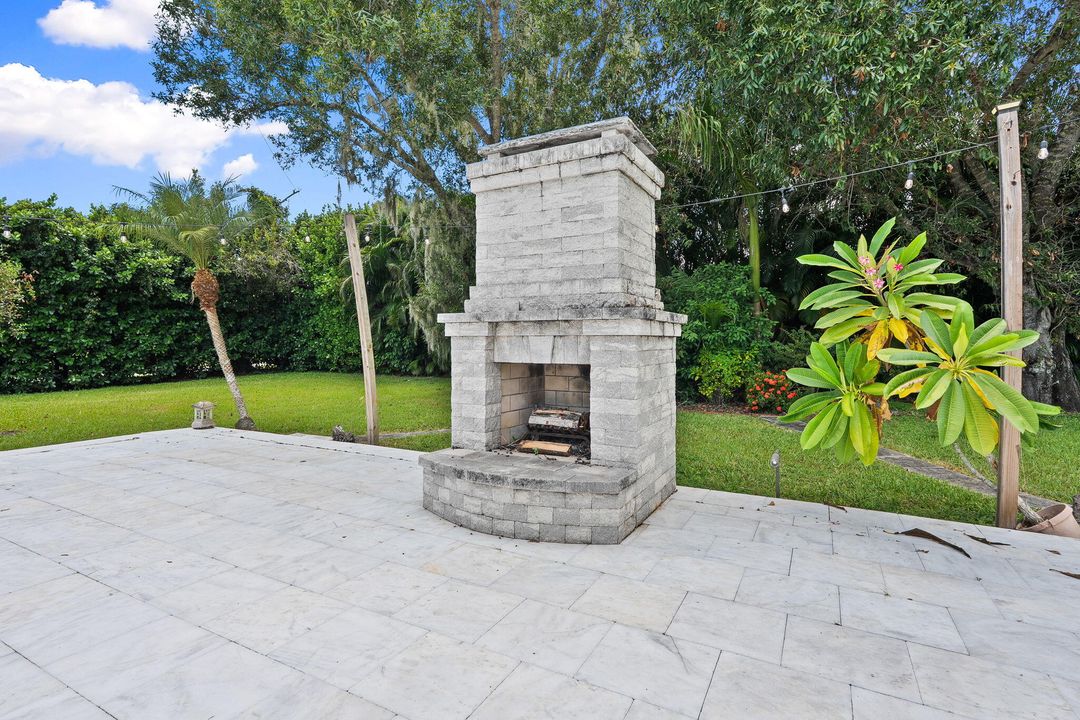 For Sale: $799,900 (4 beds, 3 baths, 4152 Square Feet)