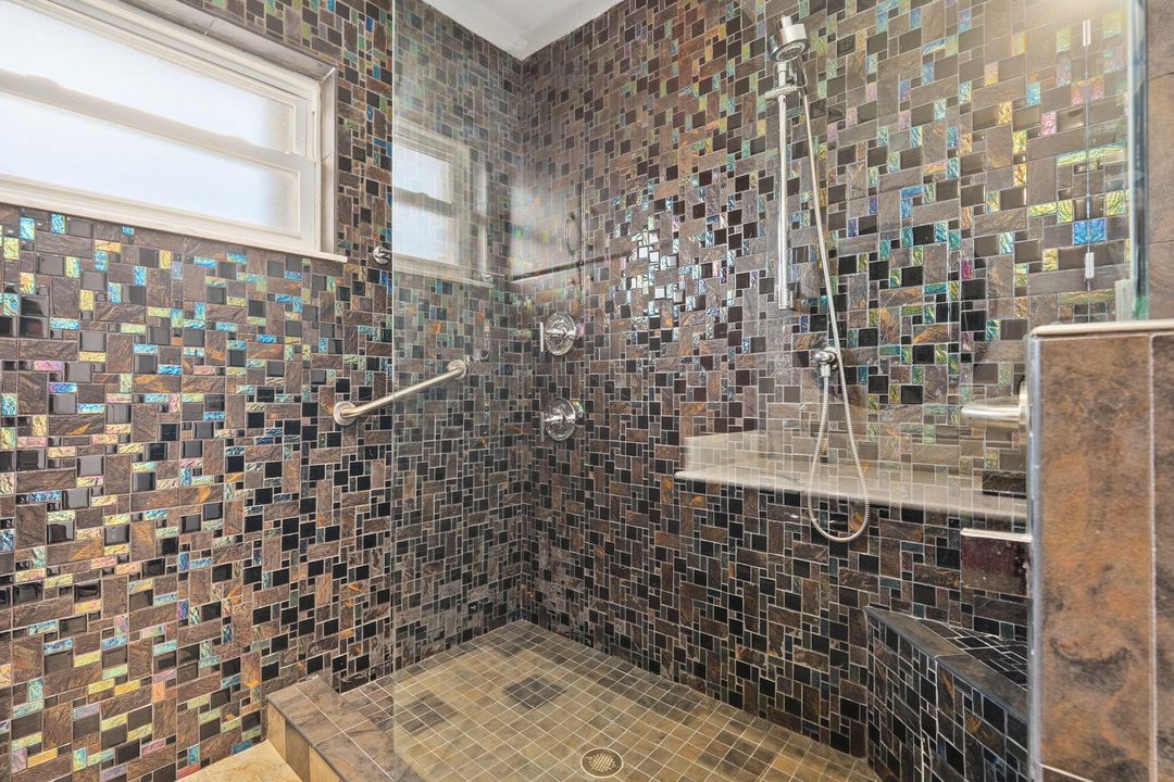 For Sale: $799,900 (4 beds, 3 baths, 4152 Square Feet)