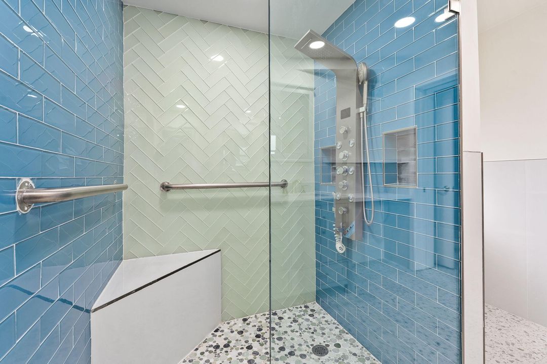 For Sale: $799,900 (4 beds, 3 baths, 4152 Square Feet)