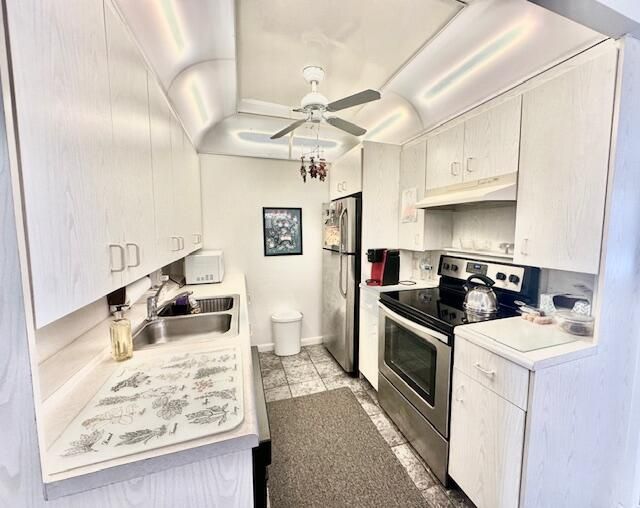 For Sale: $95,000 (1 beds, 1 baths, 752 Square Feet)