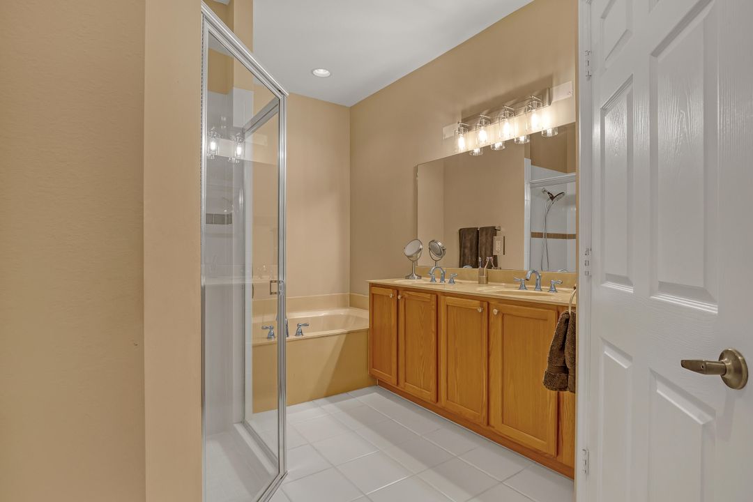 合同活跃: $379,900 (3 贝兹, 2 浴室, 1482 平方英尺)