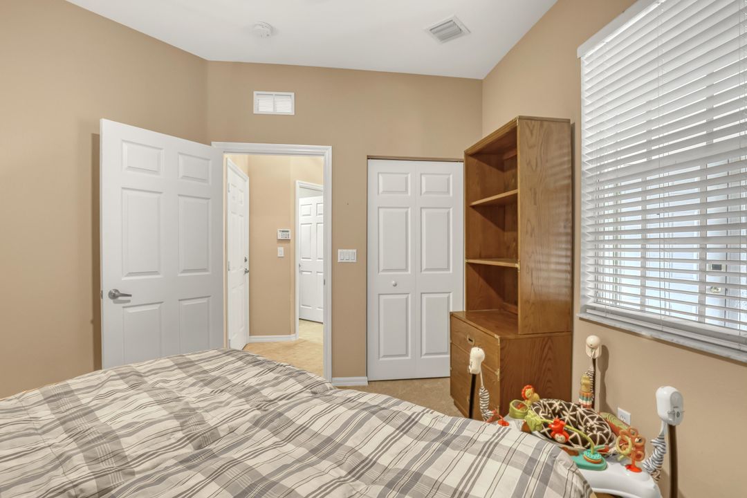 合同活跃: $379,900 (3 贝兹, 2 浴室, 1482 平方英尺)