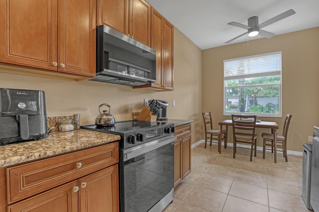 合同活跃: $379,900 (3 贝兹, 2 浴室, 1482 平方英尺)