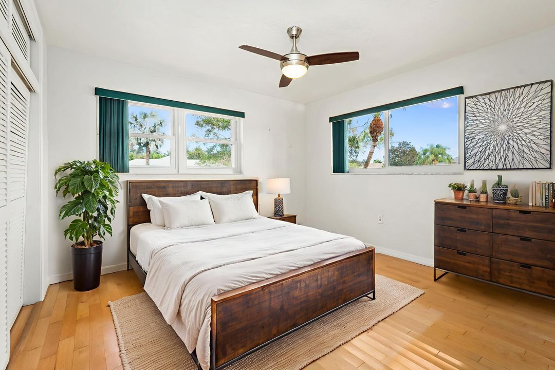 For Sale: $799,900 (4 beds, 3 baths, 4152 Square Feet)