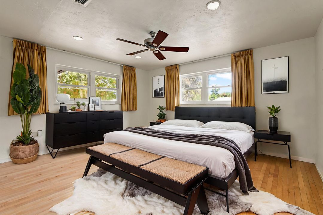 For Sale: $799,900 (4 beds, 3 baths, 4152 Square Feet)