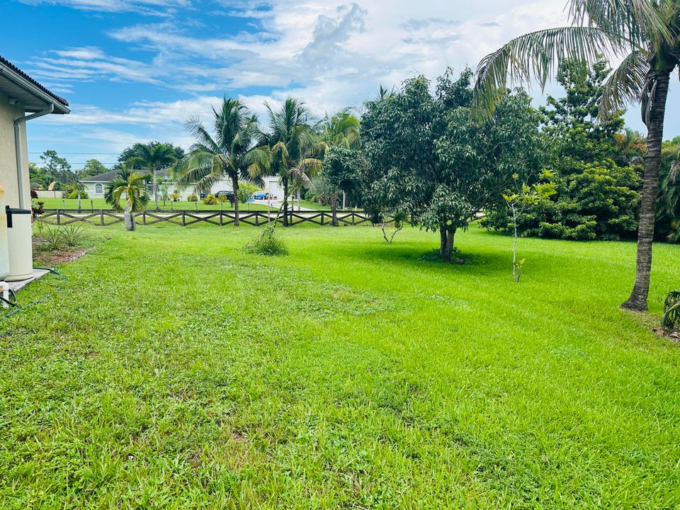 出租: $5,500 (5 贝兹, 3 浴室, 2644 平方英尺)