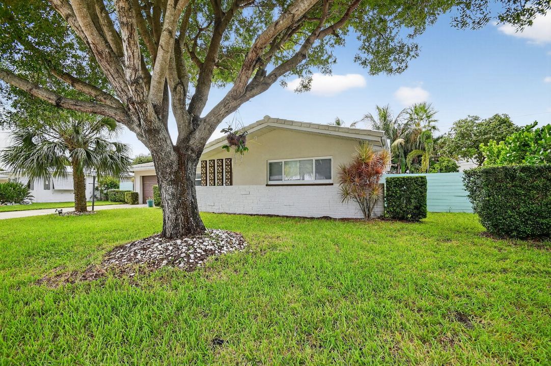 待售: $699,990 (3 贝兹, 2 浴室, 1646 平方英尺)