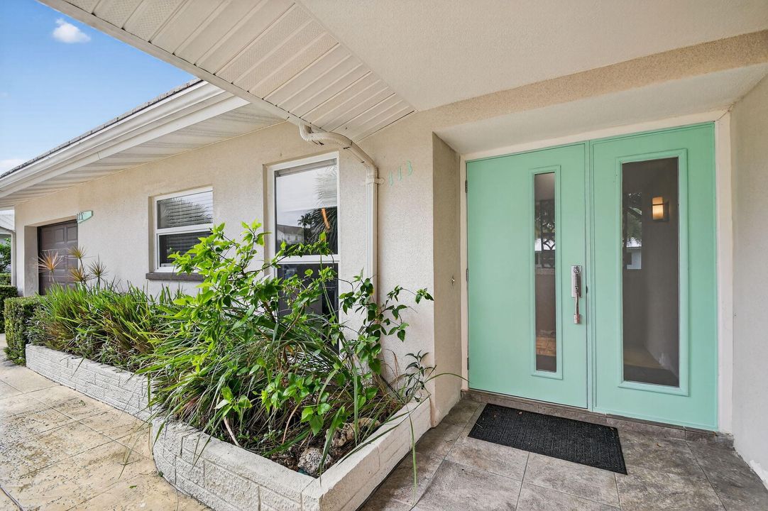 待售: $699,990 (3 贝兹, 2 浴室, 1646 平方英尺)