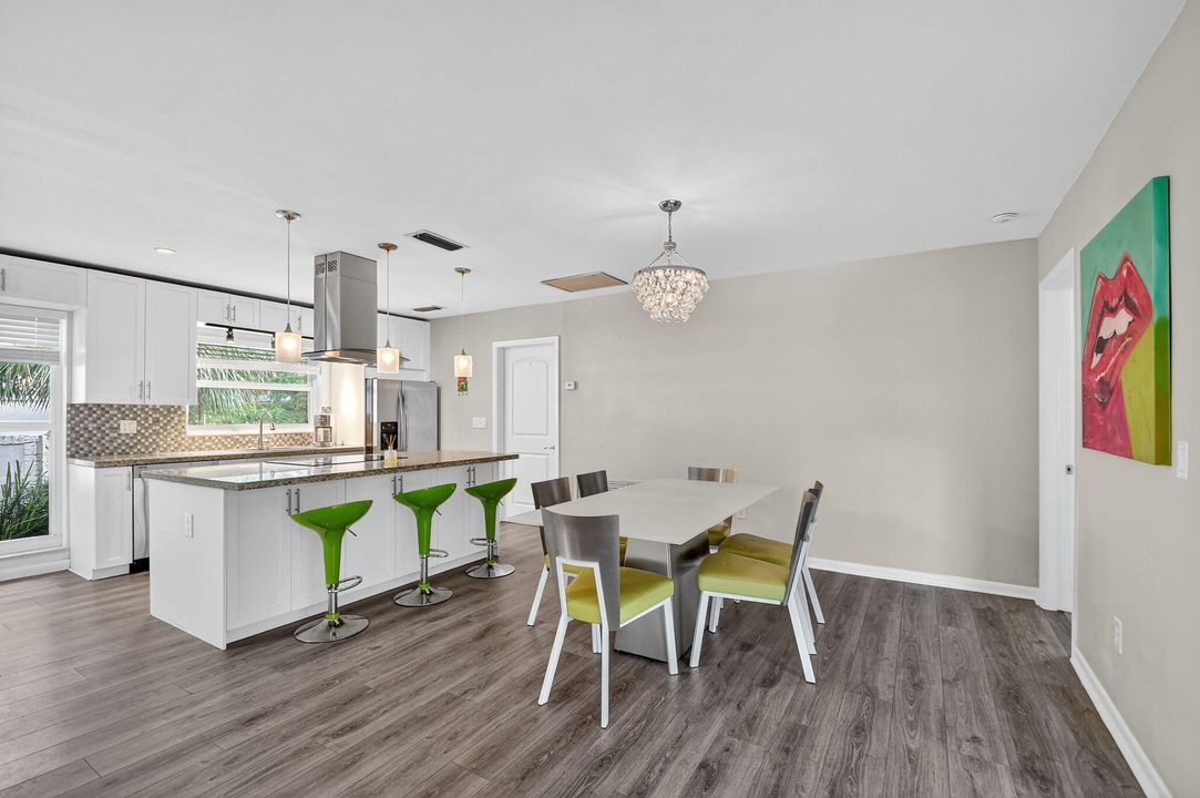 待售: $699,990 (3 贝兹, 2 浴室, 1646 平方英尺)