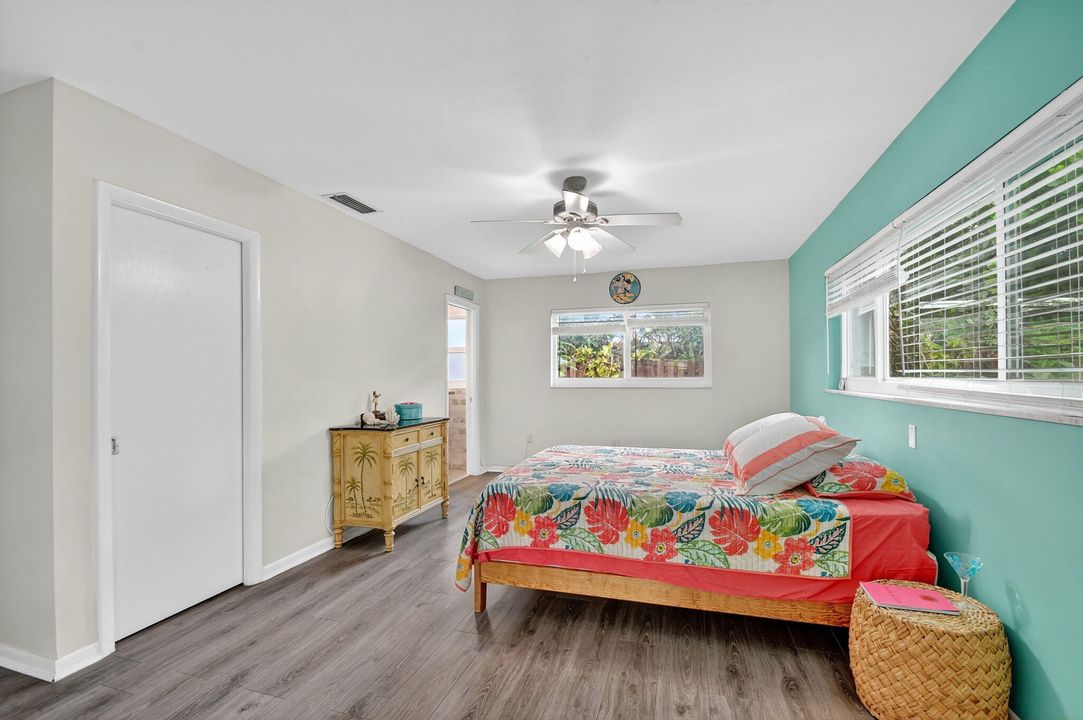 待售: $699,990 (3 贝兹, 2 浴室, 1646 平方英尺)