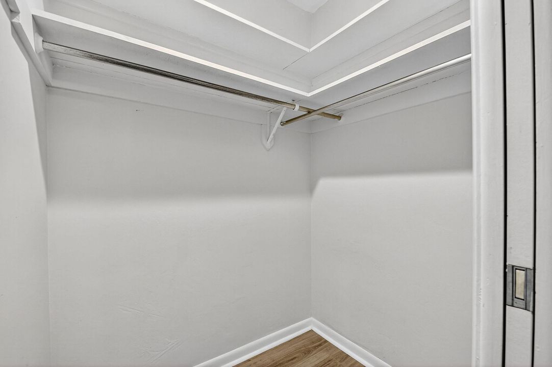 待售: $699,990 (3 贝兹, 2 浴室, 1646 平方英尺)