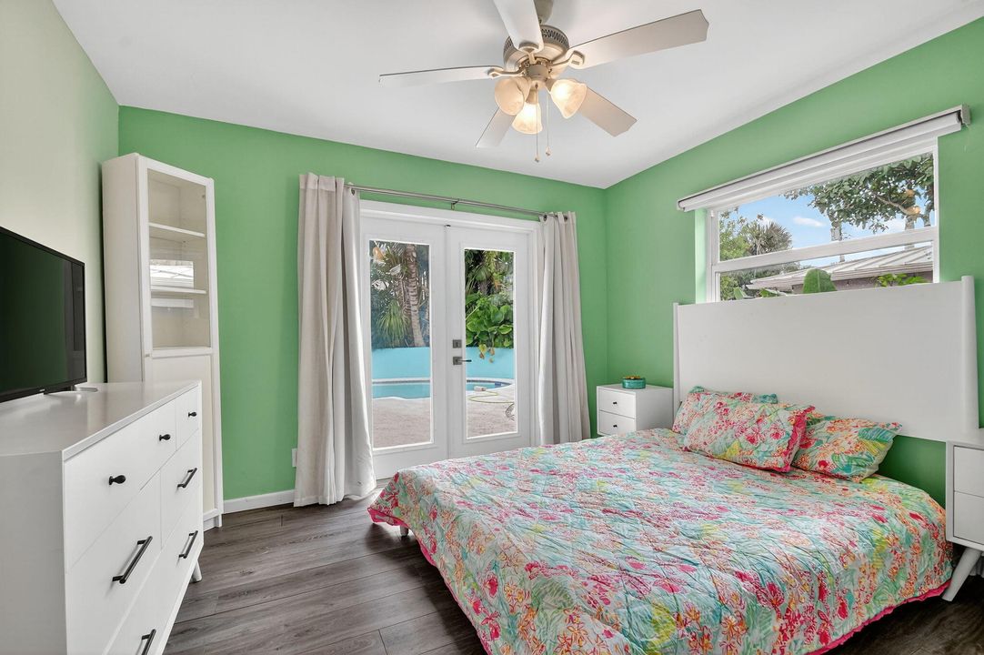 待售: $699,990 (3 贝兹, 2 浴室, 1646 平方英尺)