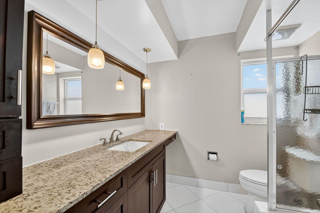 待售: $699,990 (3 贝兹, 2 浴室, 1646 平方英尺)