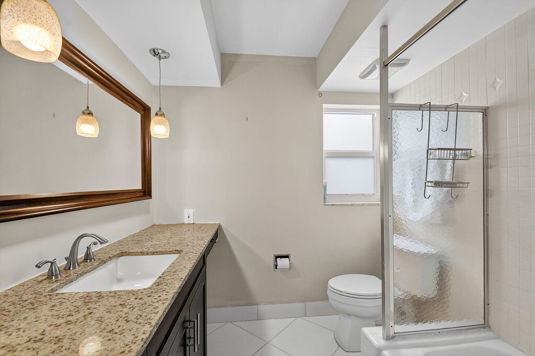 待售: $699,990 (3 贝兹, 2 浴室, 1646 平方英尺)