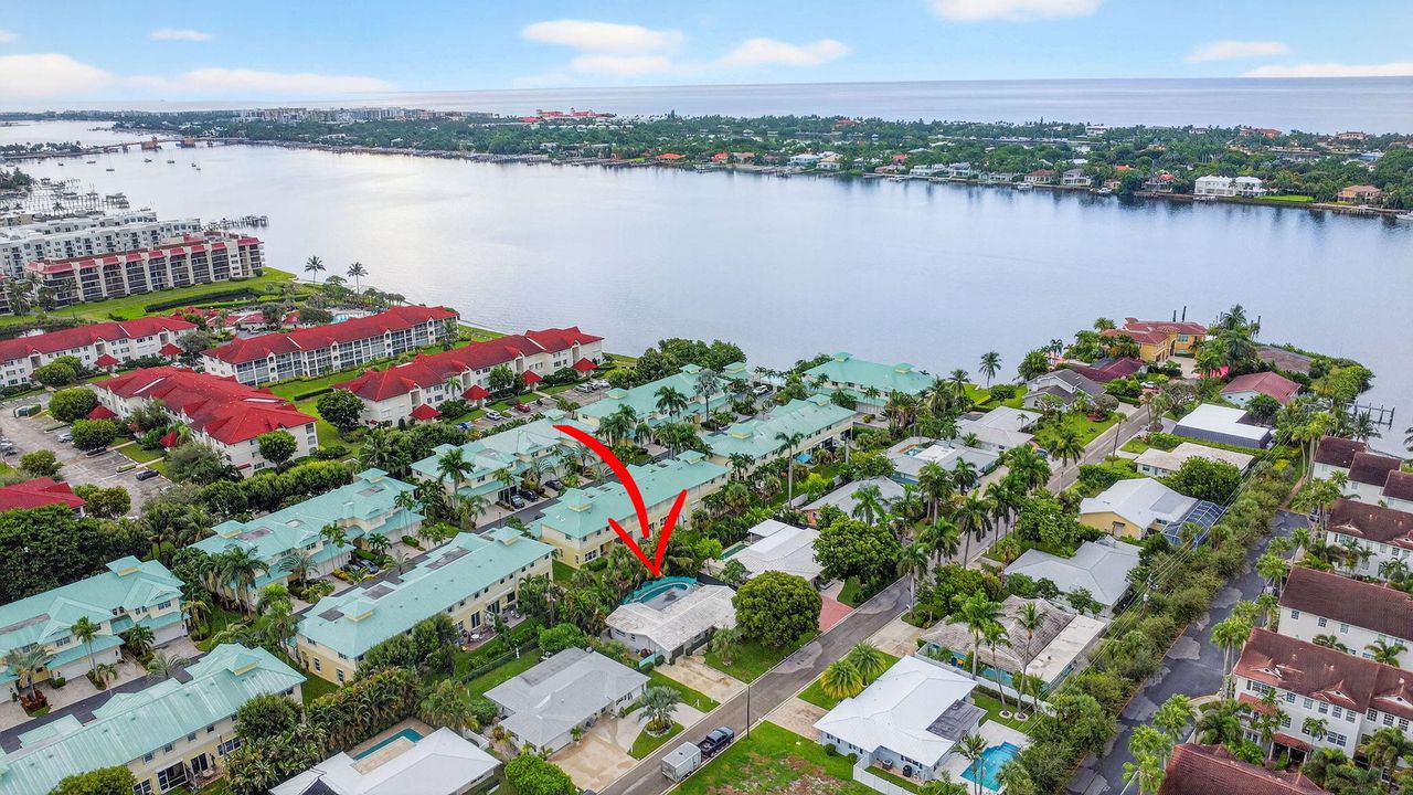 待售: $699,990 (3 贝兹, 2 浴室, 1646 平方英尺)