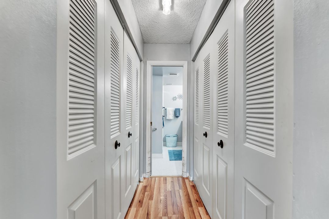 For Sale: $180,000 (2 beds, 2 baths, 1090 Square Feet)