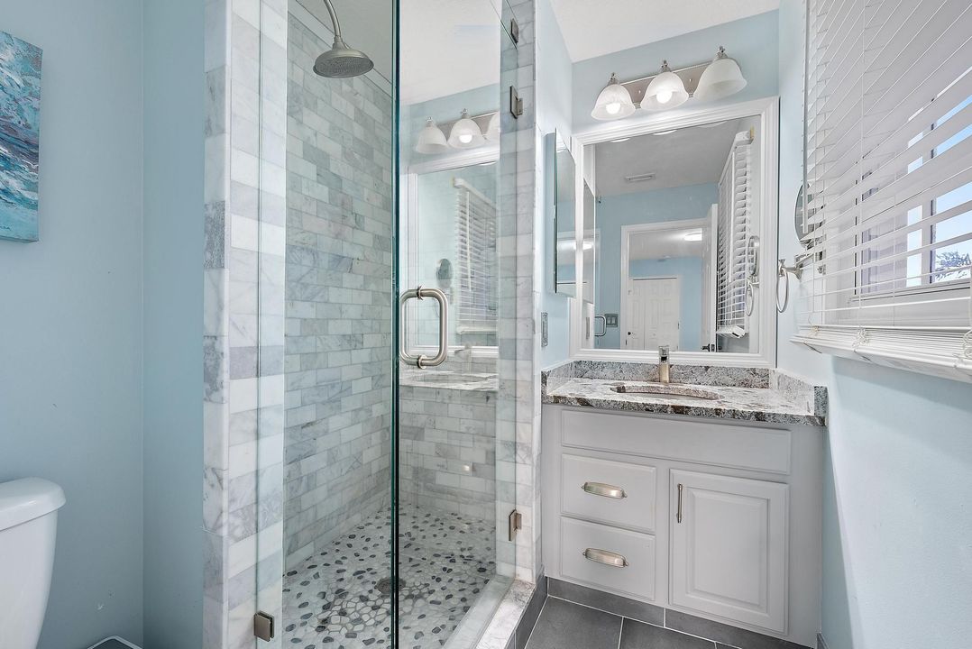 Под контрактом: $679,000 (4 спален, 3 ванн, 2700 Квадратных фут)