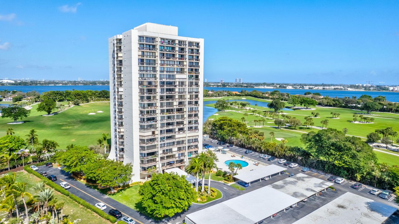 For Sale: $385,000 (3 beds, 2 baths, 1404 Square Feet)