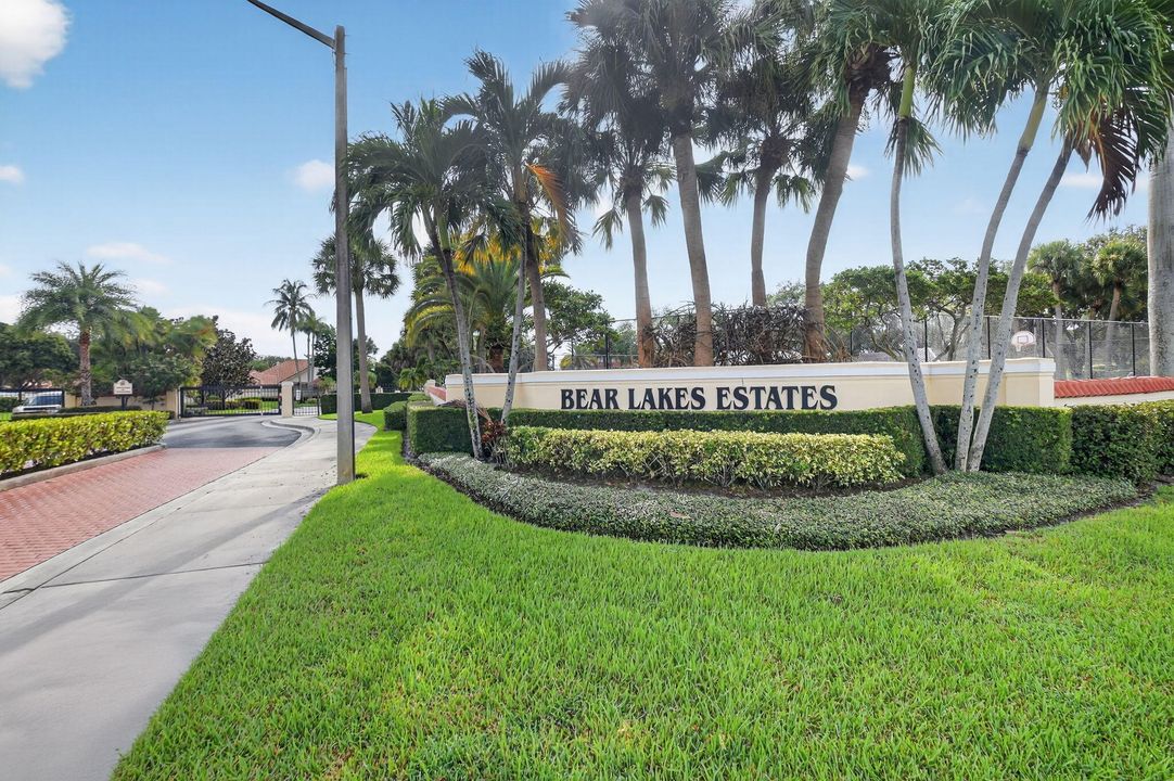 Под контрактом: $1,699,000 (5 спален, 3 ванн, 5019 Квадратных фут)