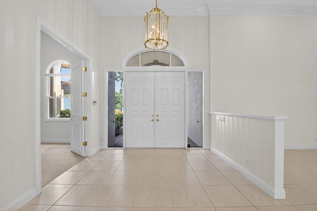 Под контрактом: $1,699,000 (5 спален, 3 ванн, 5019 Квадратных фут)