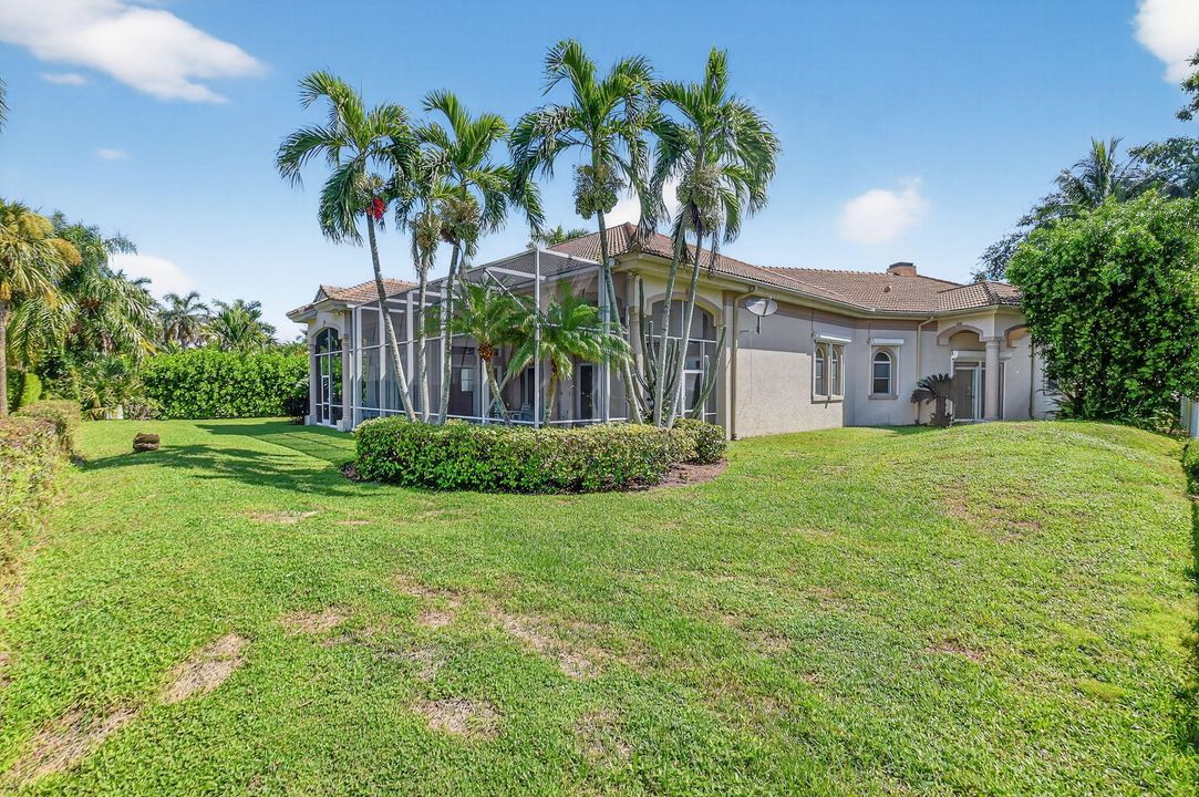 Под контрактом: $1,699,000 (5 спален, 3 ванн, 5019 Квадратных фут)