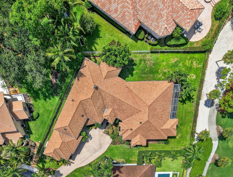 Под контрактом: $1,699,000 (5 спален, 3 ванн, 5019 Квадратных фут)