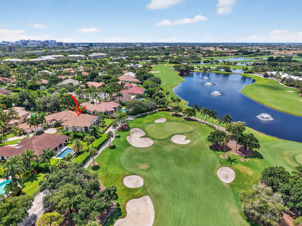 Под контрактом: $1,699,000 (5 спален, 3 ванн, 5019 Квадратных фут)