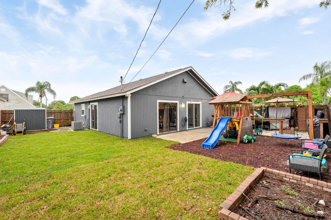 Active With Contract: $350,000 (2 beds, 2 baths, 1170 Square Feet)