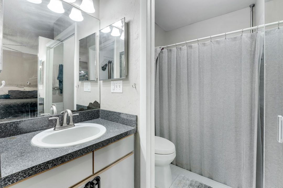 Active With Contract: $350,000 (2 beds, 2 baths, 1170 Square Feet)