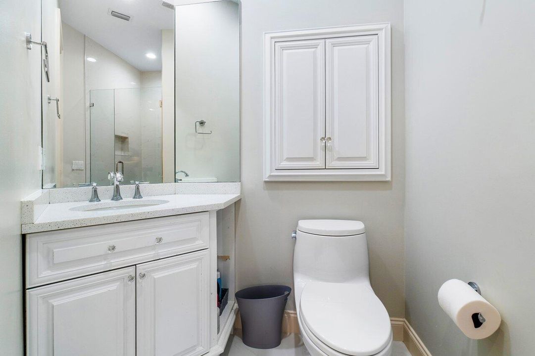 合同活跃: $3,295,000 (4 贝兹, 5 浴室, 4070 平方英尺)