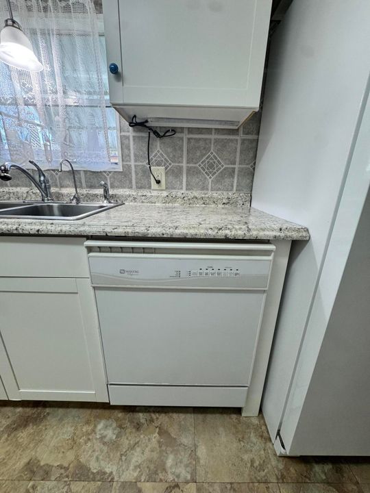 For Sale: $34,900 (2 beds, 2 baths, 1400 Square Feet)