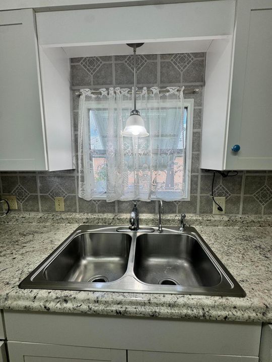 For Sale: $34,900 (2 beds, 2 baths, 1400 Square Feet)