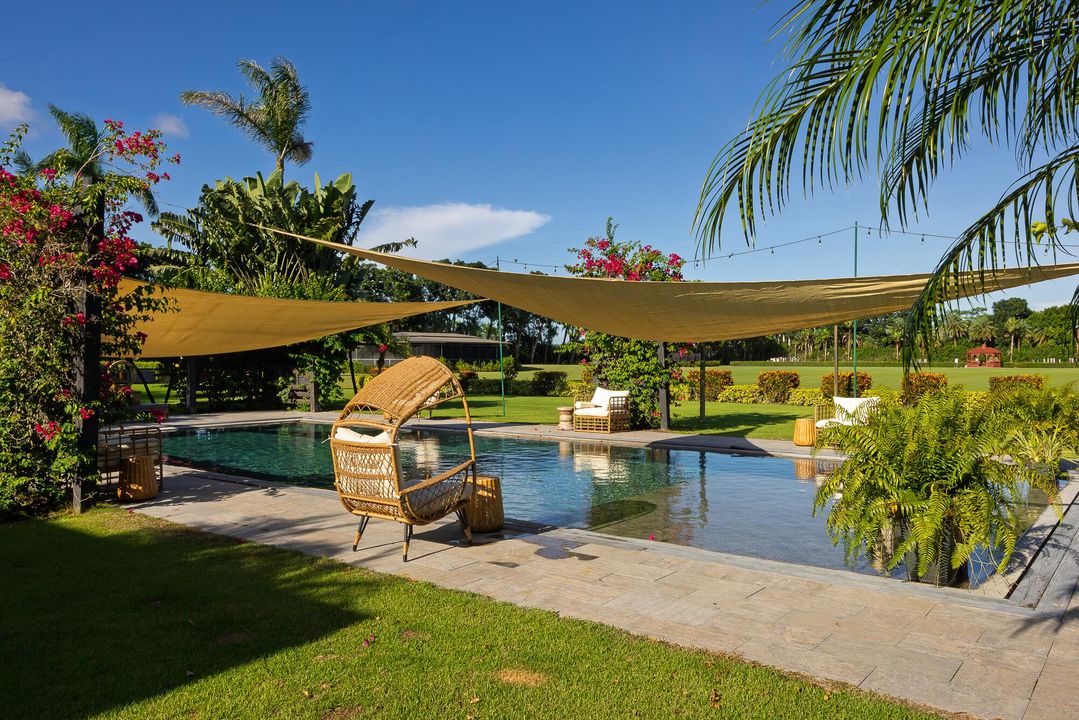 出租: $15,000 (5 贝兹, 6 浴室, 4660 平方英尺)