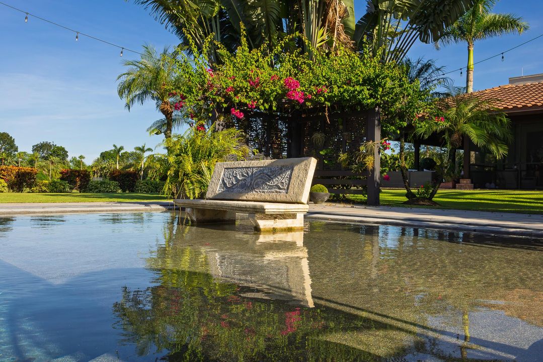 出租: $15,000 (5 贝兹, 6 浴室, 4660 平方英尺)