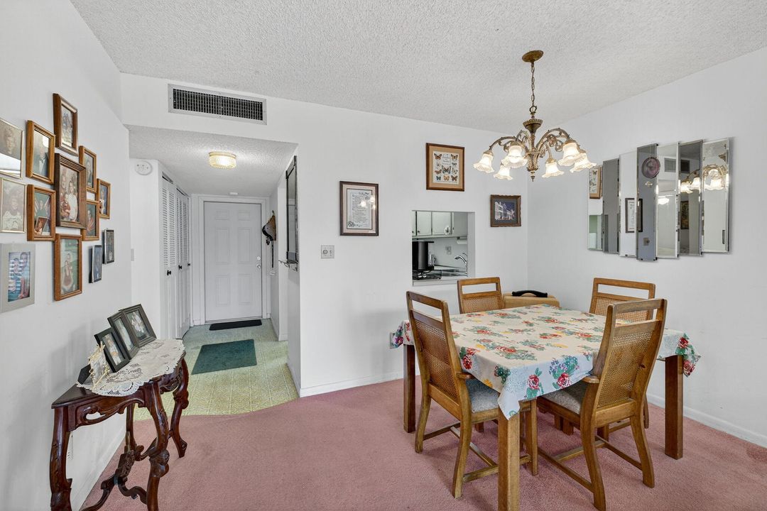 Active With Contract: $99,000 (2 beds, 2 baths, 880 Square Feet)