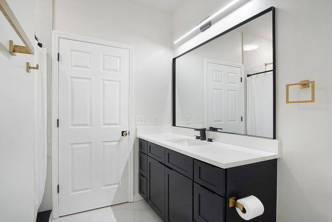 For Sale: $344,999 (3 beds, 2 baths, 1678 Square Feet)