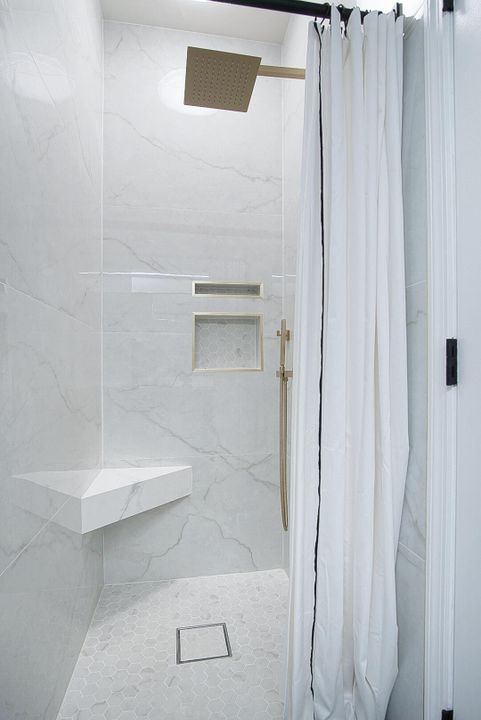 For Sale: $344,999 (3 beds, 2 baths, 1678 Square Feet)