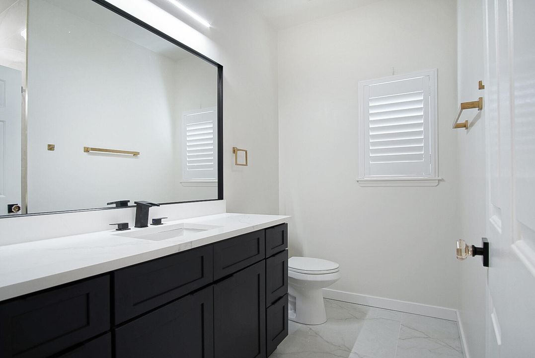 For Sale: $344,999 (3 beds, 2 baths, 1678 Square Feet)