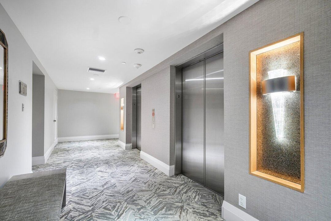 Под контрактом: $10,000 (2 спален, 2 ванн, 1500 Квадратных фут)