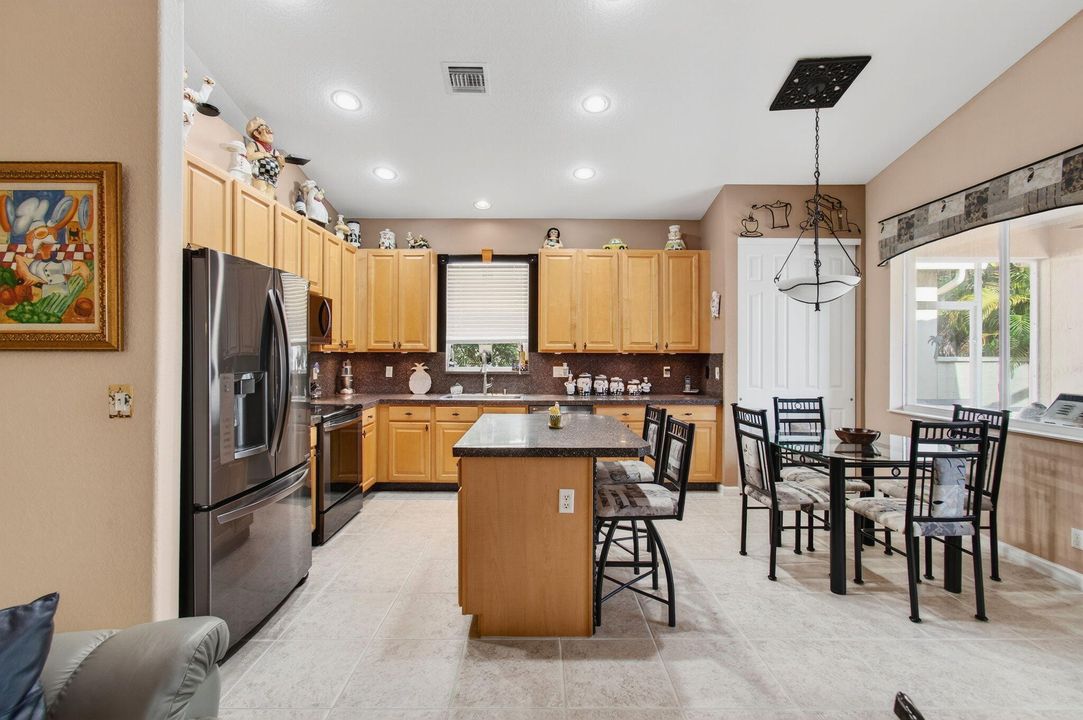 Active With Contract: $469,500 (3 beds, 2 baths, 1981 Square Feet)