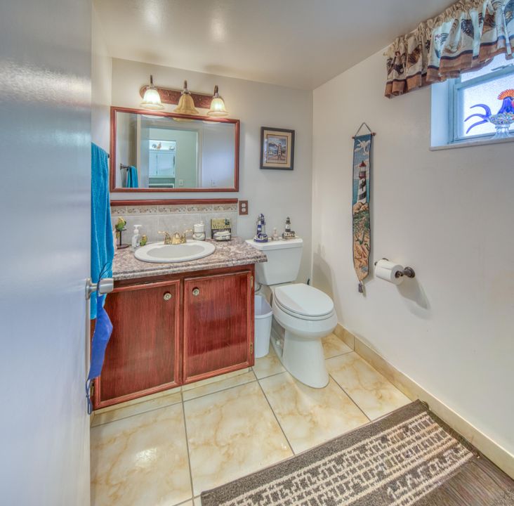 Active With Contract: $59,000 (1 beds, 1 baths, 894 Square Feet)